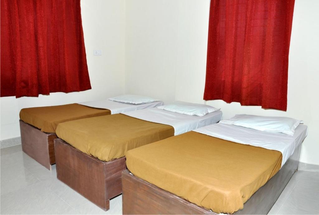 Maple Inn Budget Hotel Bangalore Exterior foto